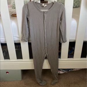***sold on mercari*** Kyte Clay Snap Footie